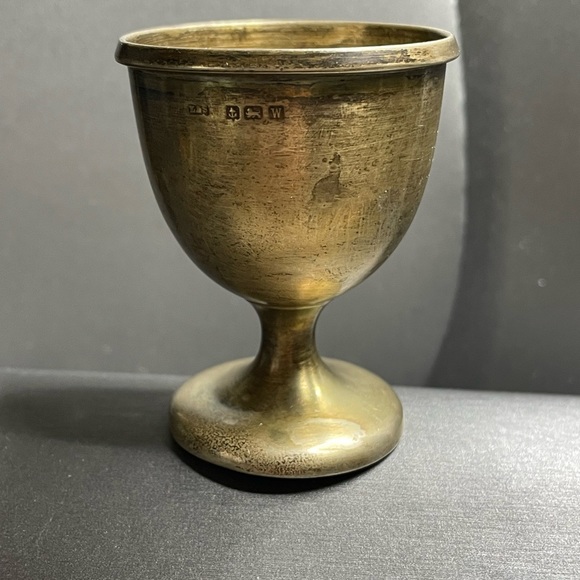 1921 Levi & Salaman Sterling Silver Egg Cup Engraved 19th July 1922 RWH. - Picture 4 of 11